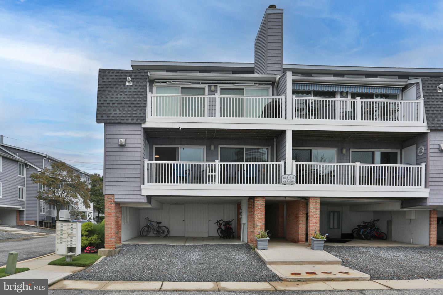 613 Whelk Dr Property Photo 1