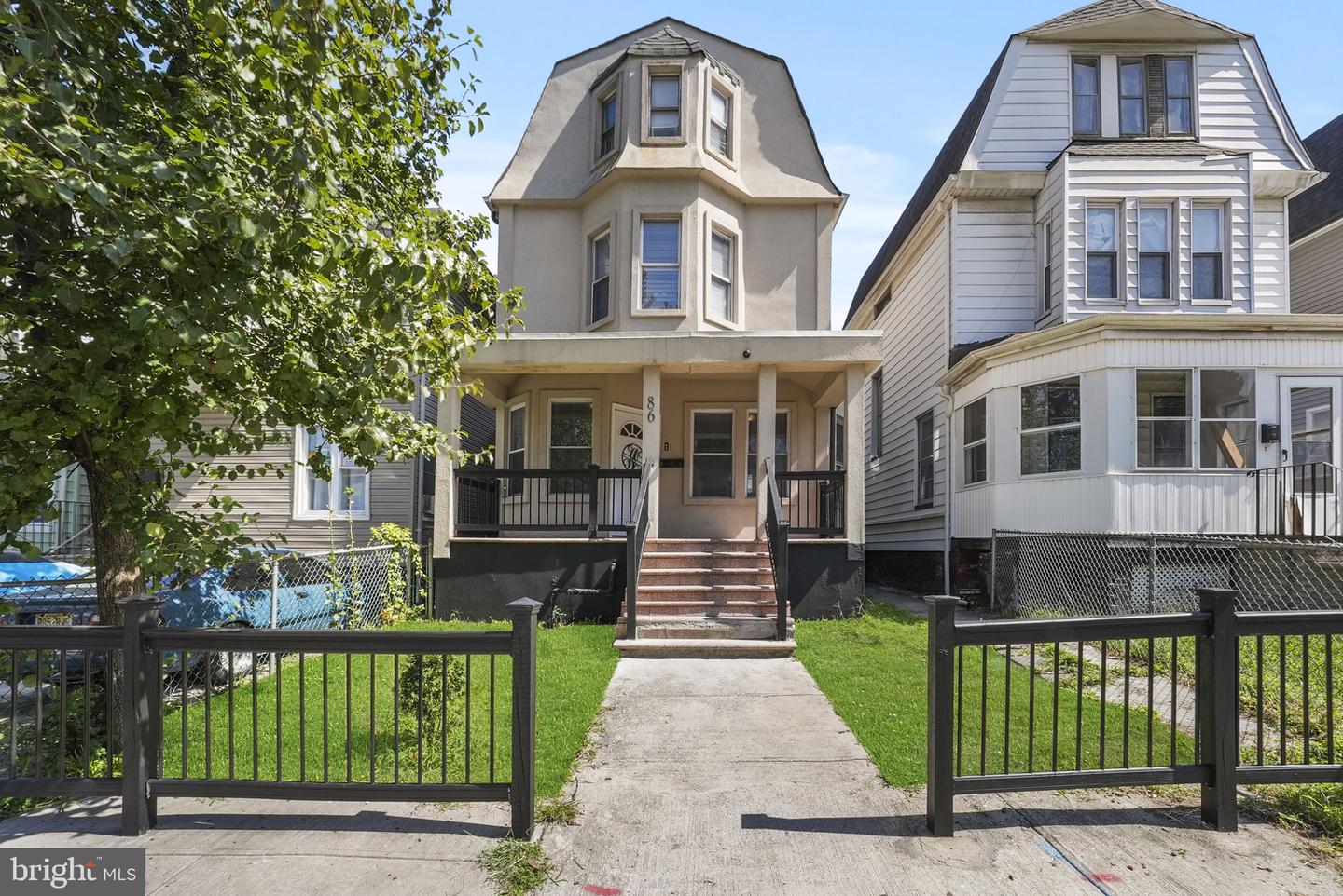 86 N 16th St