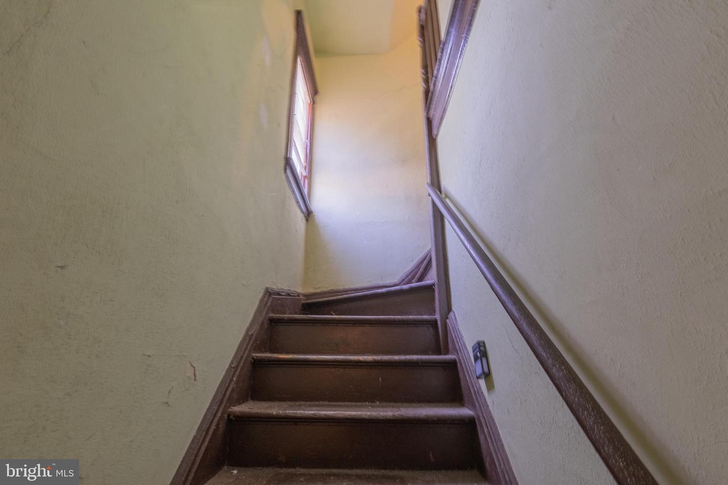 38-40 Eckert Ave Property Photo 25