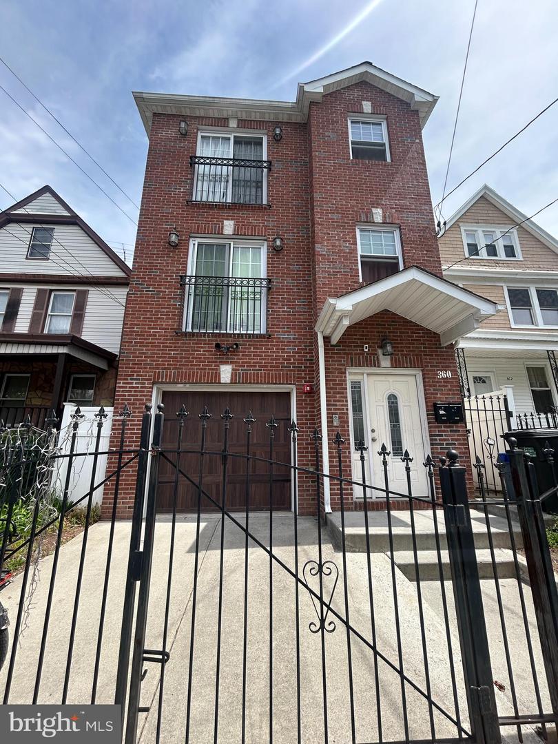 360 Sanford Ave Property Photo 1