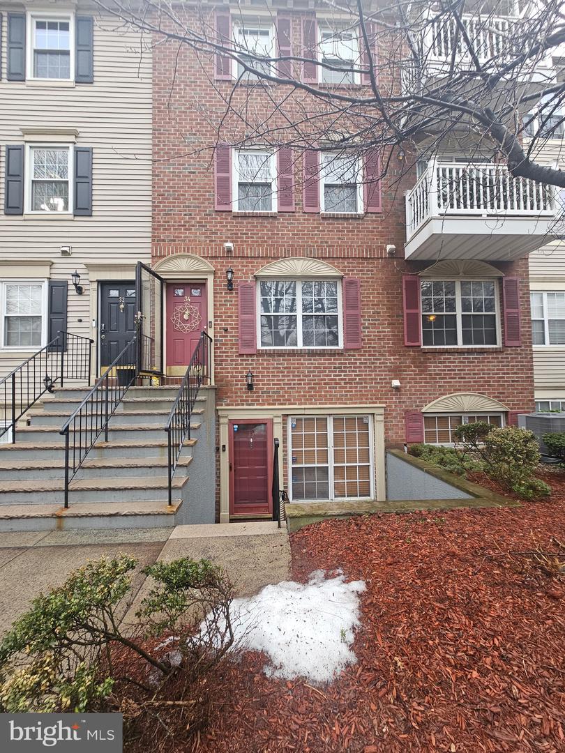33 SETON HALL DRIVE