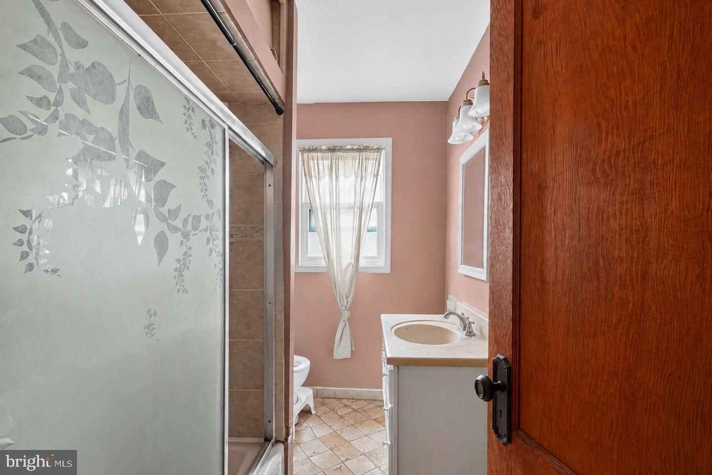 374 Boyden Ave Property Photo 12