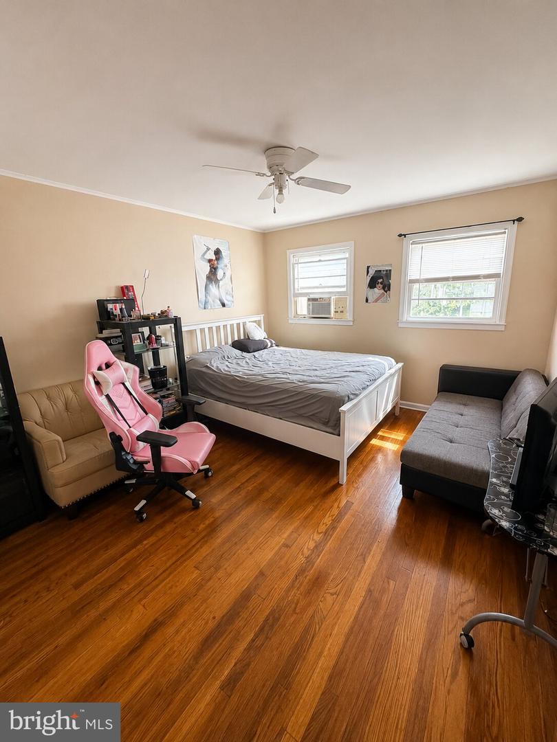 52 Valley St Property Photo 9