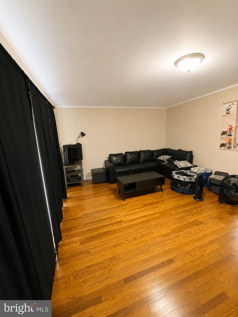 52 Valley St Property Photo 12