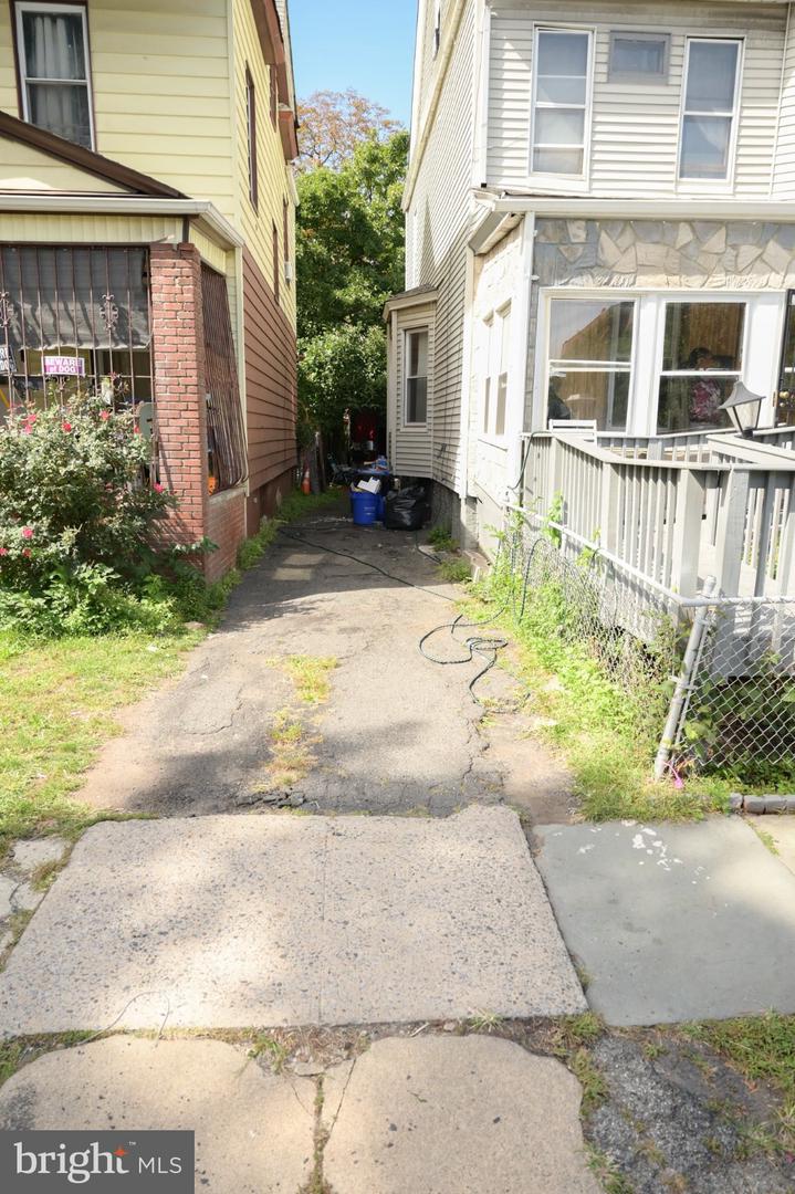 131 N 19th St Property Photo 15