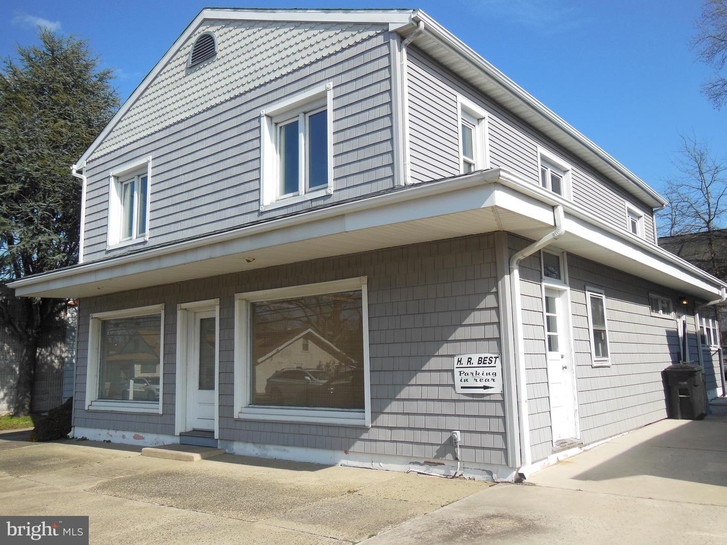 1093 DELSEA DR Property Photo 1