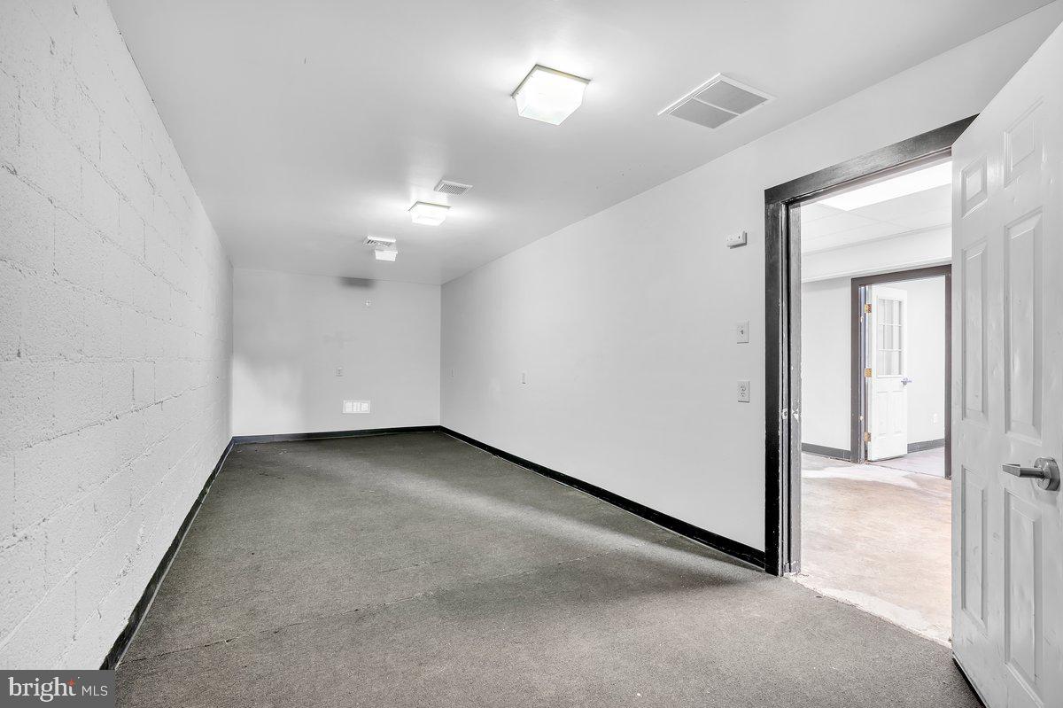 300 Guest Ave Property Photo 16
