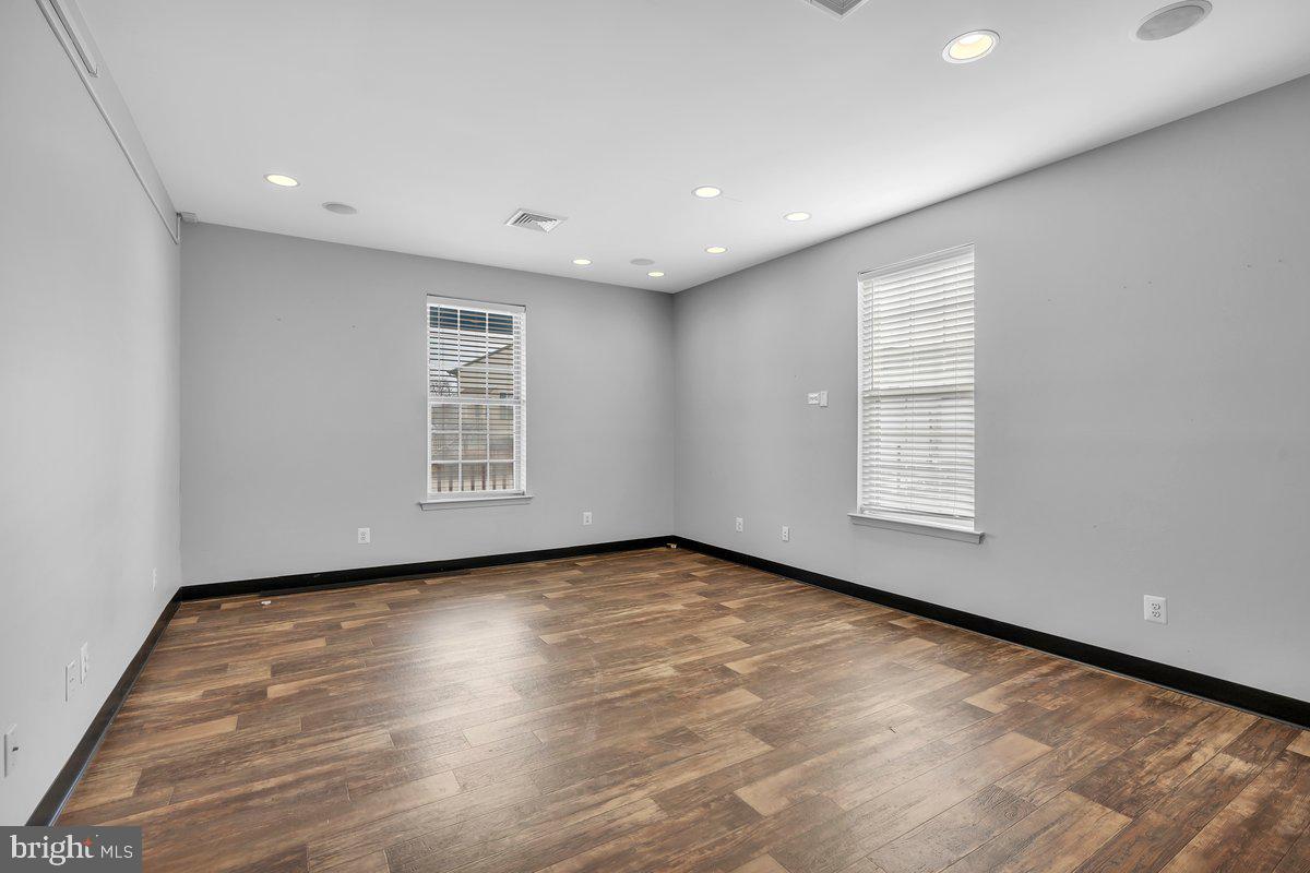 300 Guest Ave Property Photo 24