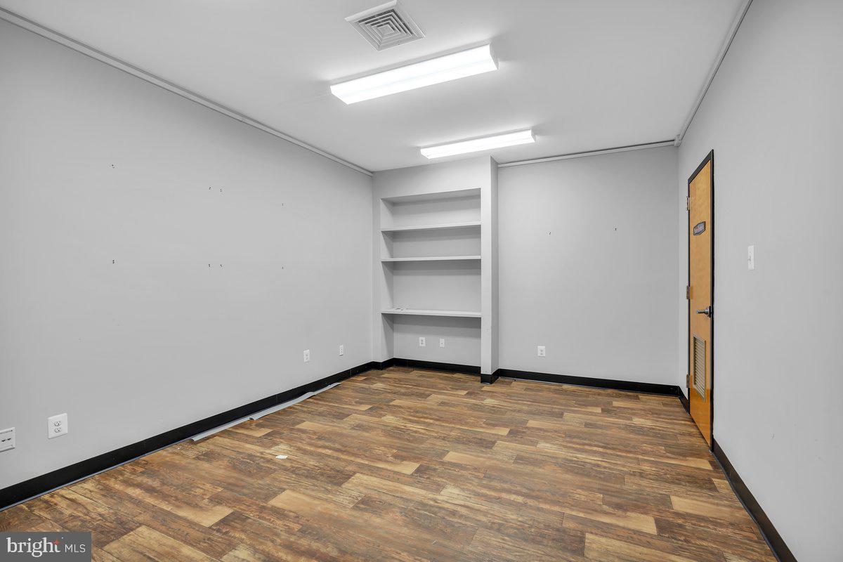 300 Guest Ave Property Photo 25