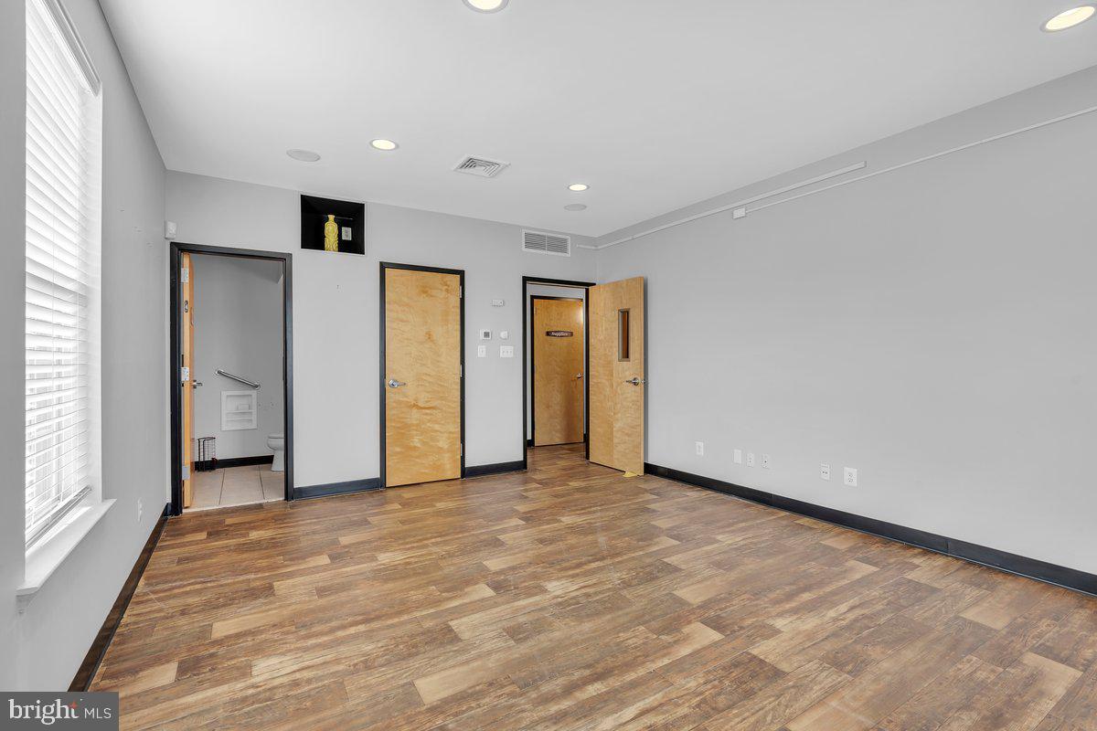 300 Guest Ave Property Photo 29