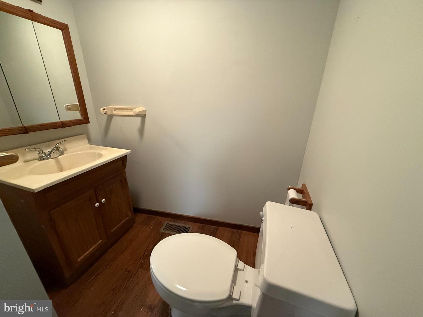 52 N Broad St Property Photo 15