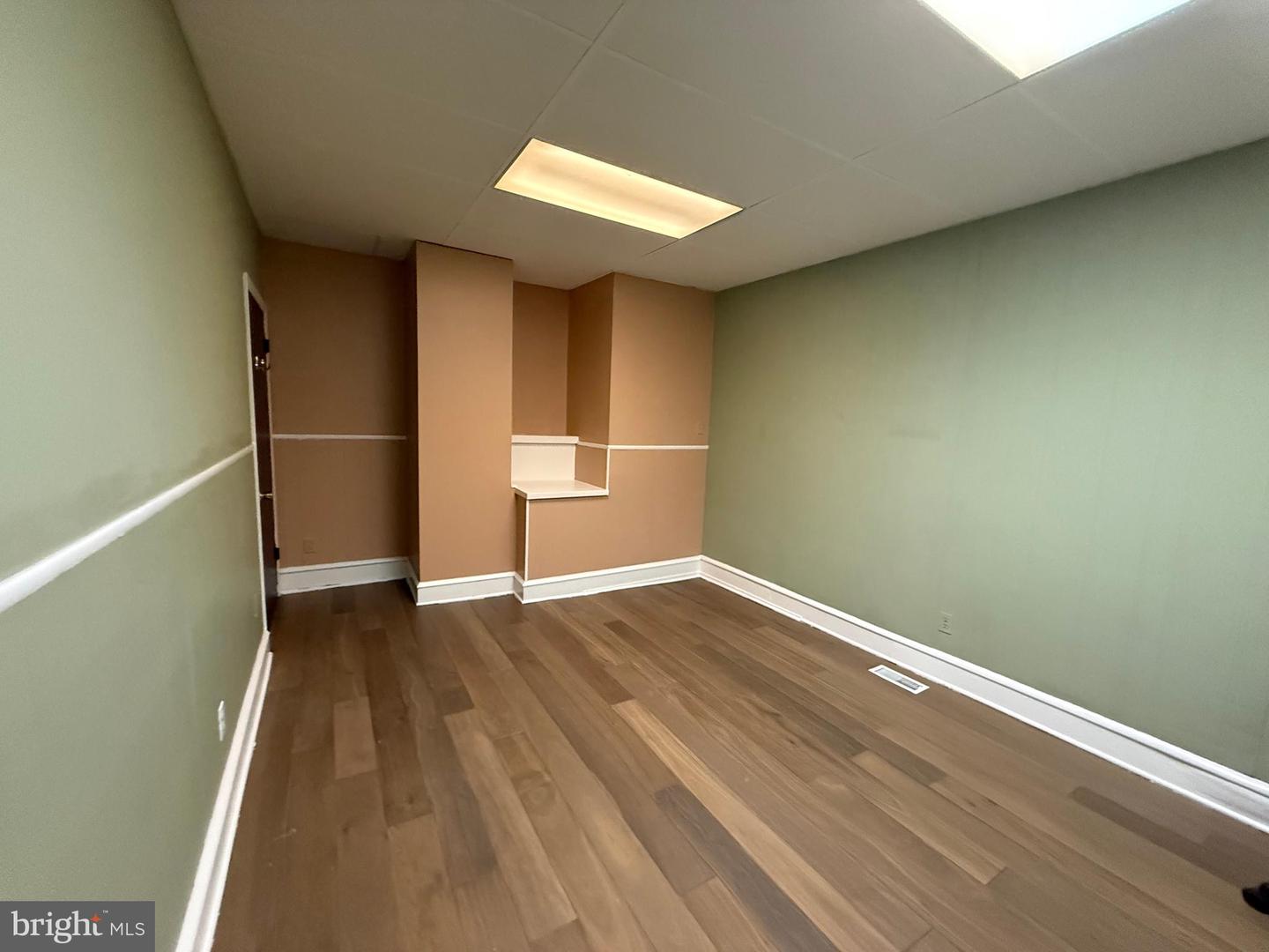 52 N Broad St Property Photo 17