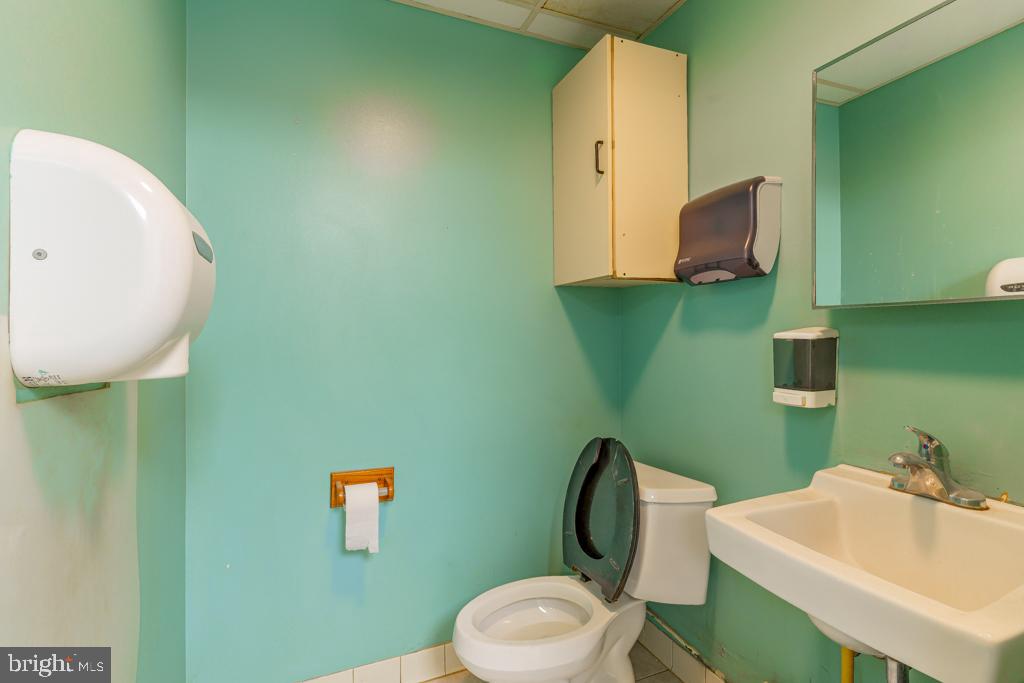 1595 Imperial Way Unit 104 Property Photo 7