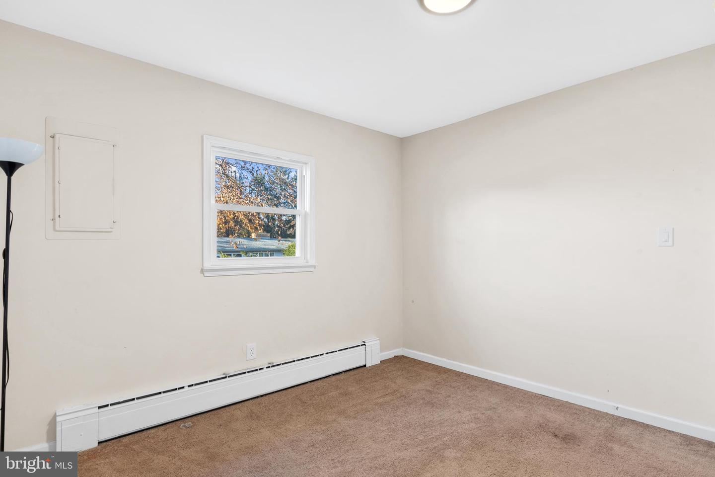 867 Cooper St Property Photo 5