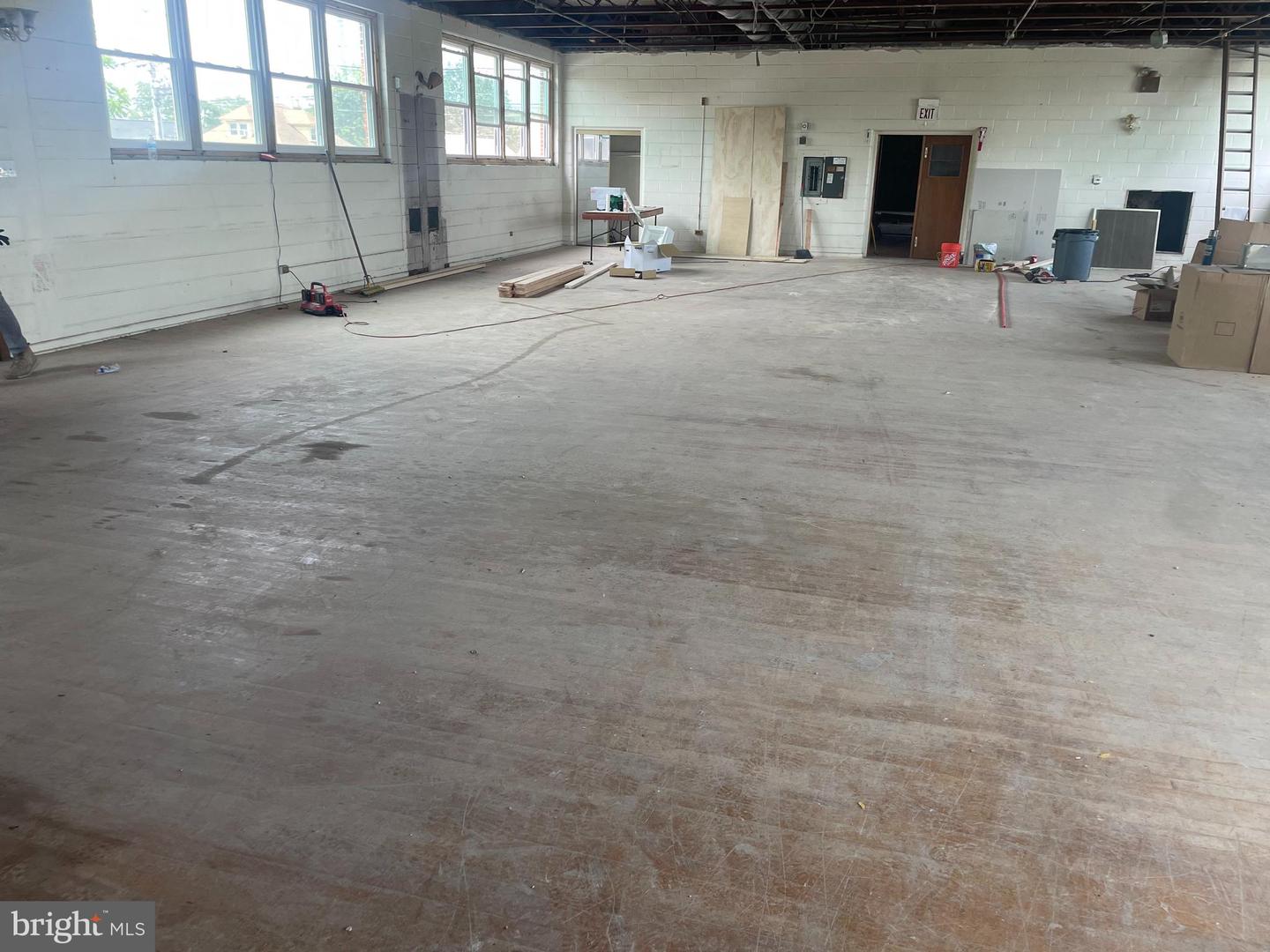 201 Broadway Property Photo 1
