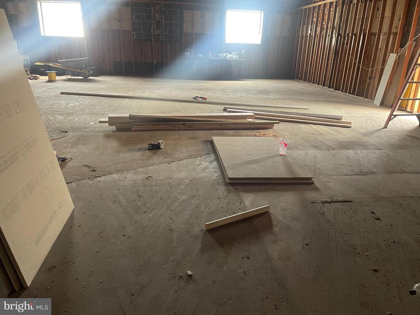 201 Broadway Property Photo 6