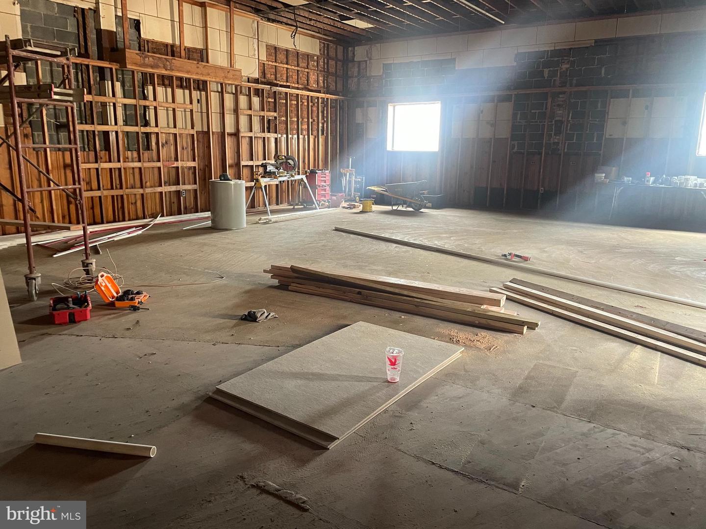 201 Broadway Property Photo 7