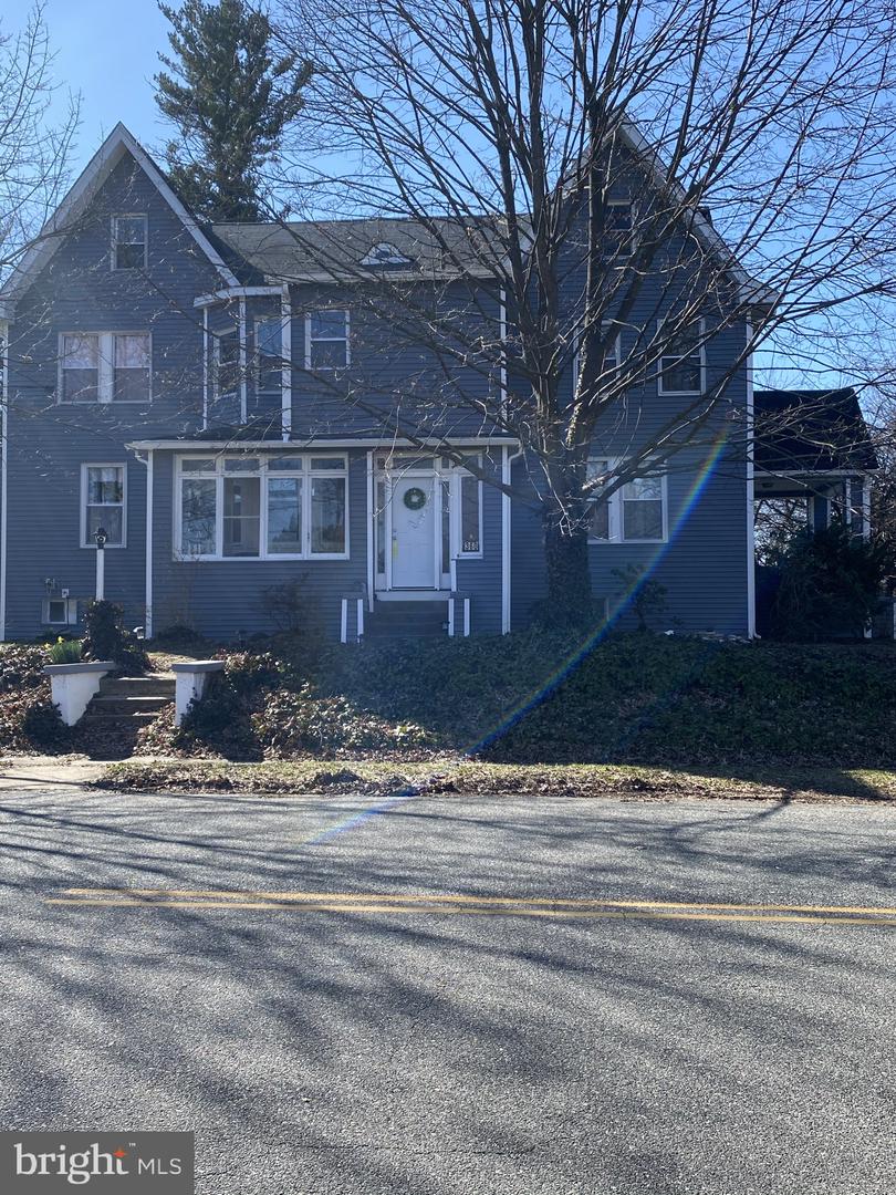 360 Elm Ave #d Property Photo 1