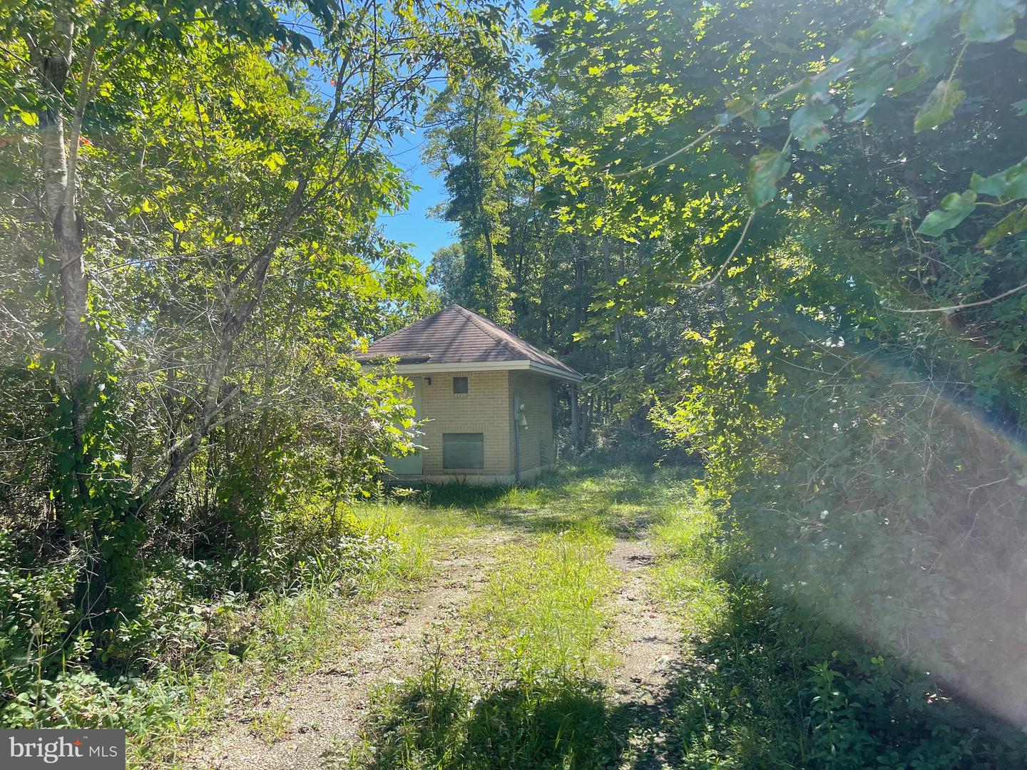 1700 Winslow Property Photo 1