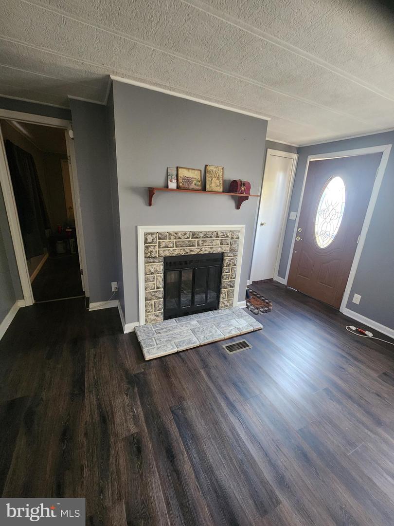 302 Arizona Ave Property Photo 4