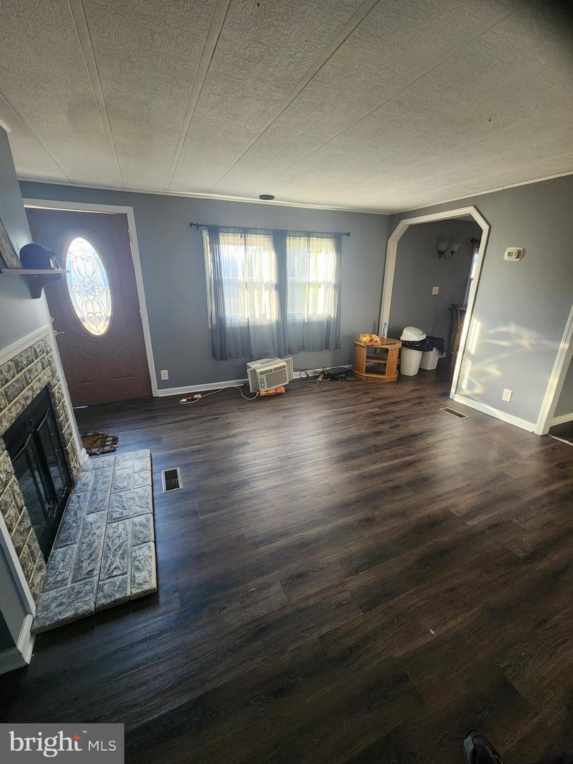 302 Arizona Ave Property Photo 5