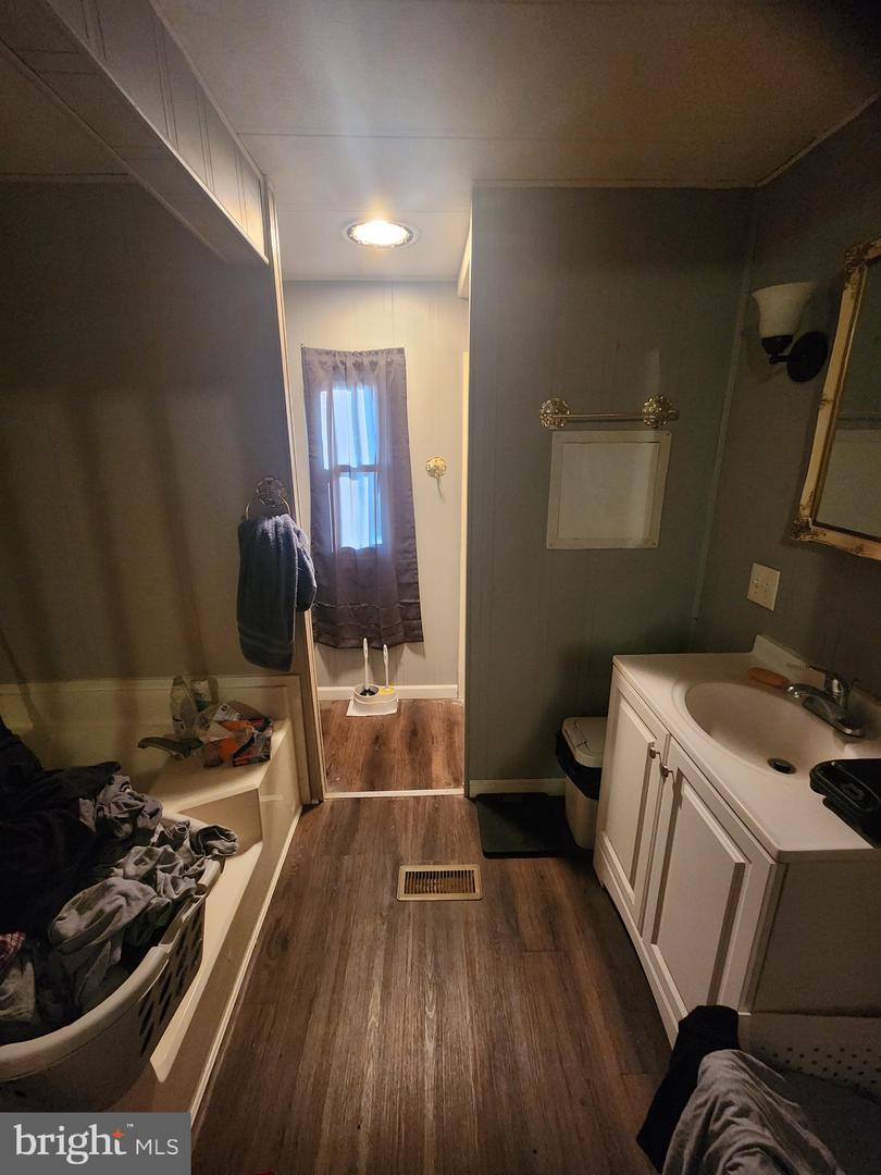 302 Arizona Ave Property Photo 6