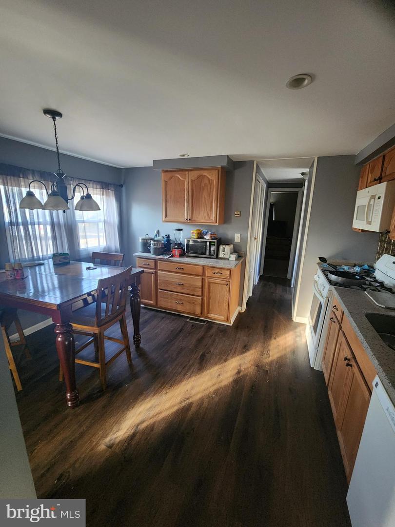 302 Arizona Ave Property Photo 12