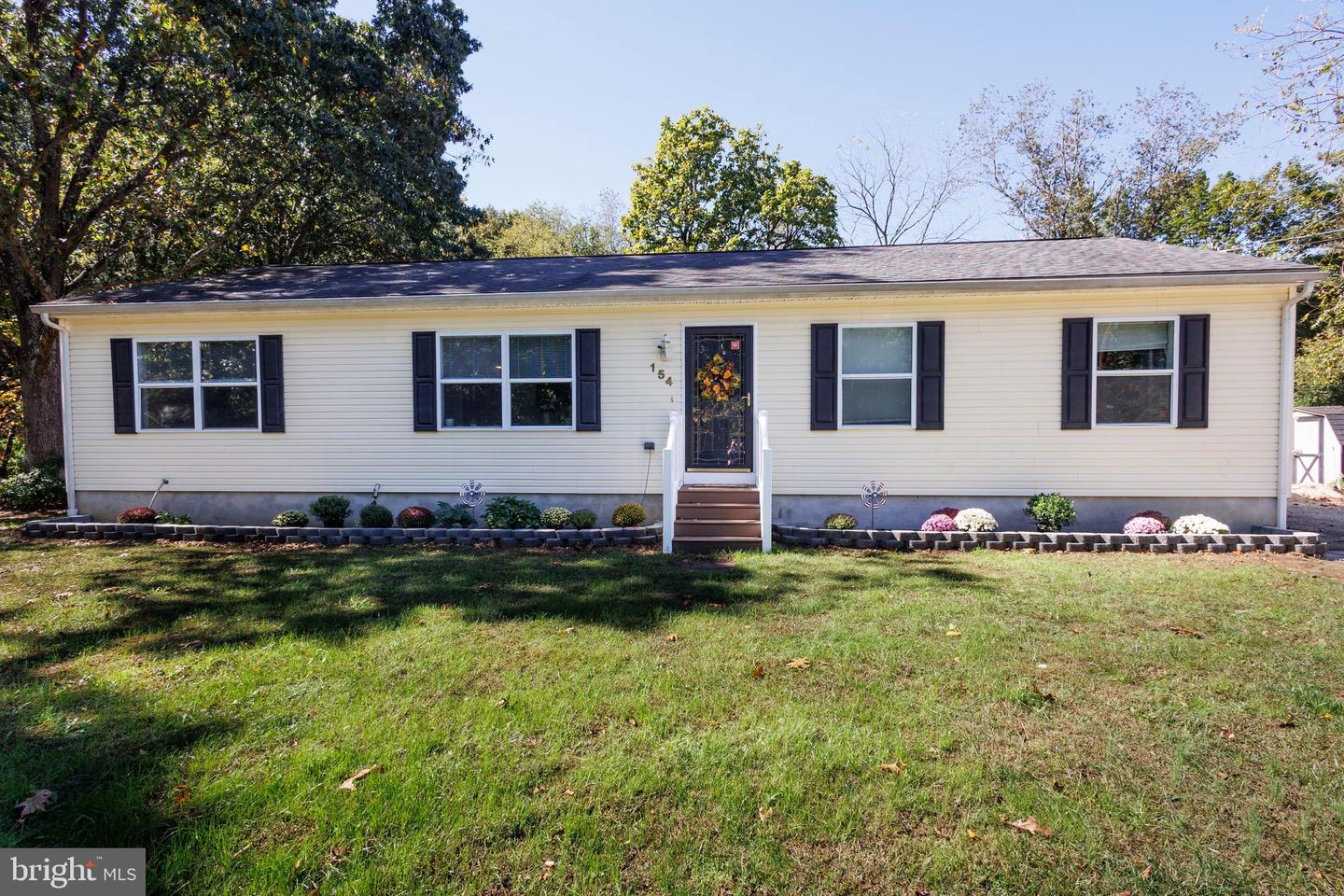 154 Douglass St Property Photo 1