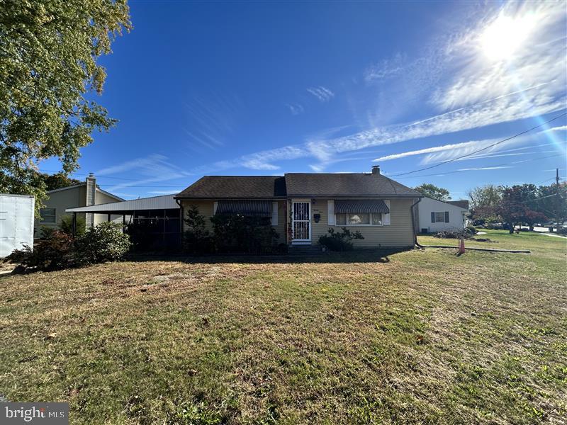 24 W Lois Dr Property Photo 2