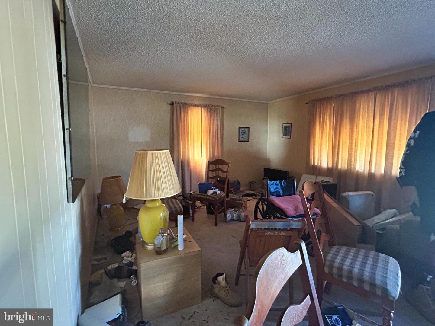 24 W Lois Dr Property Photo 10