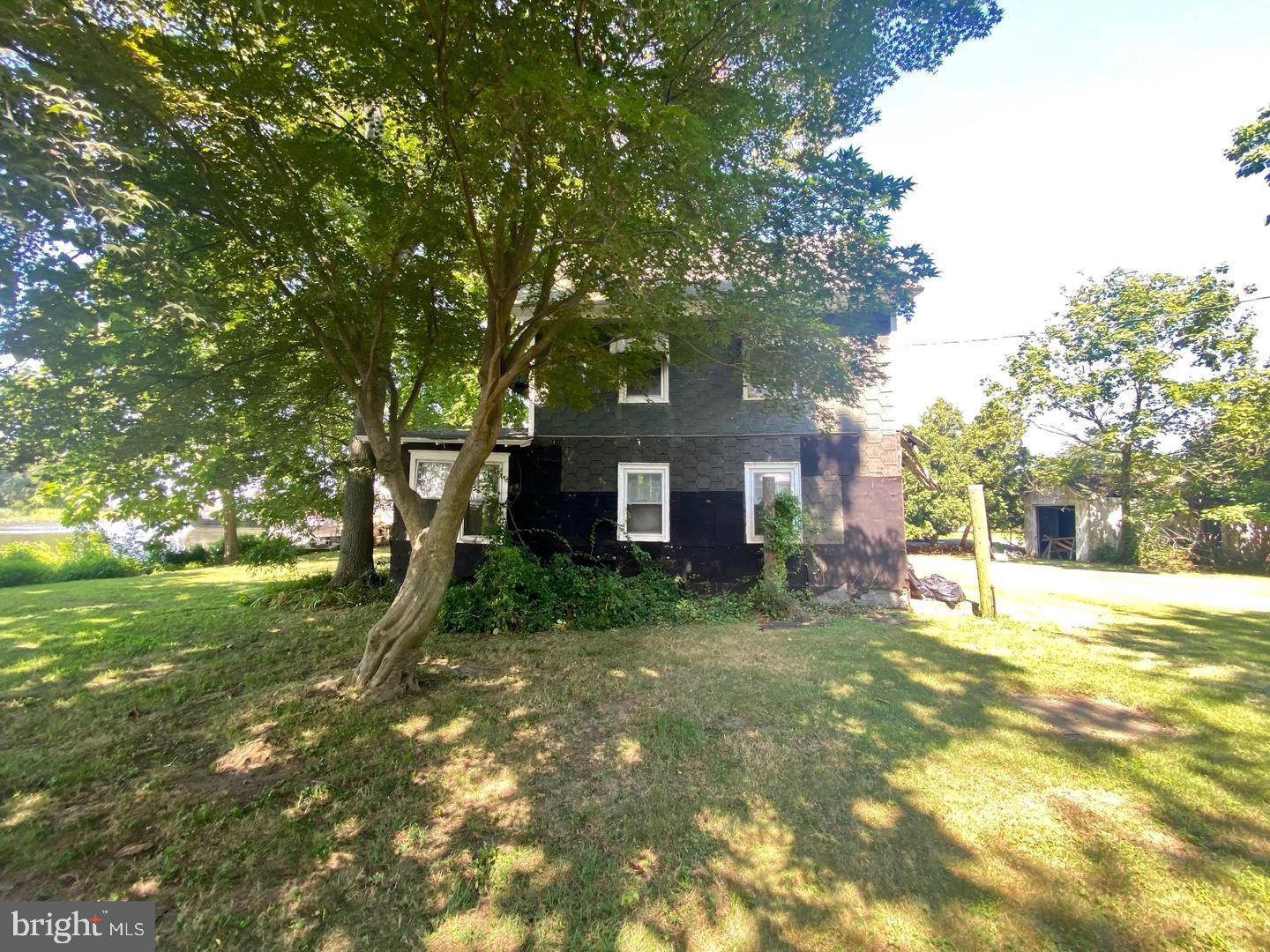 114 Ferry Rd Property Photo 11