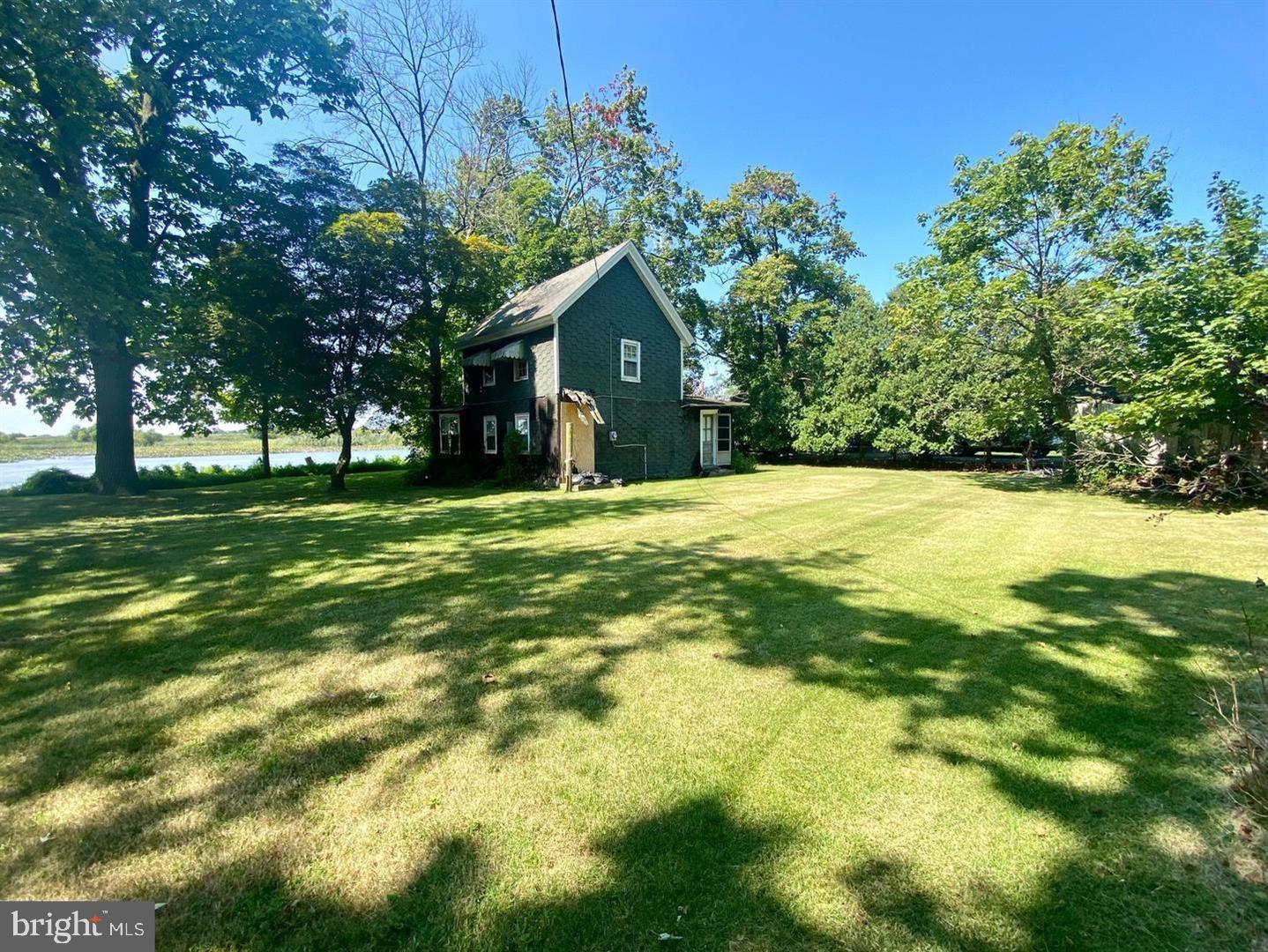 114 Ferry Rd Property Photo 12