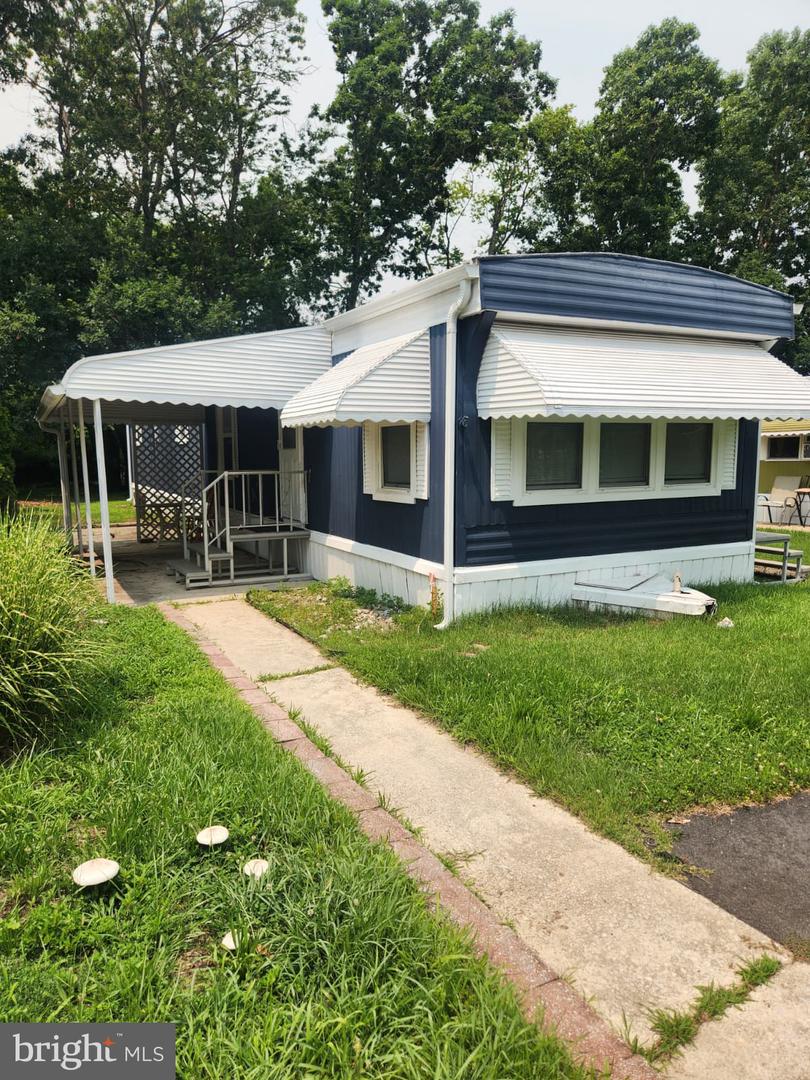 107 NEVADA AVE Property Photo 1
