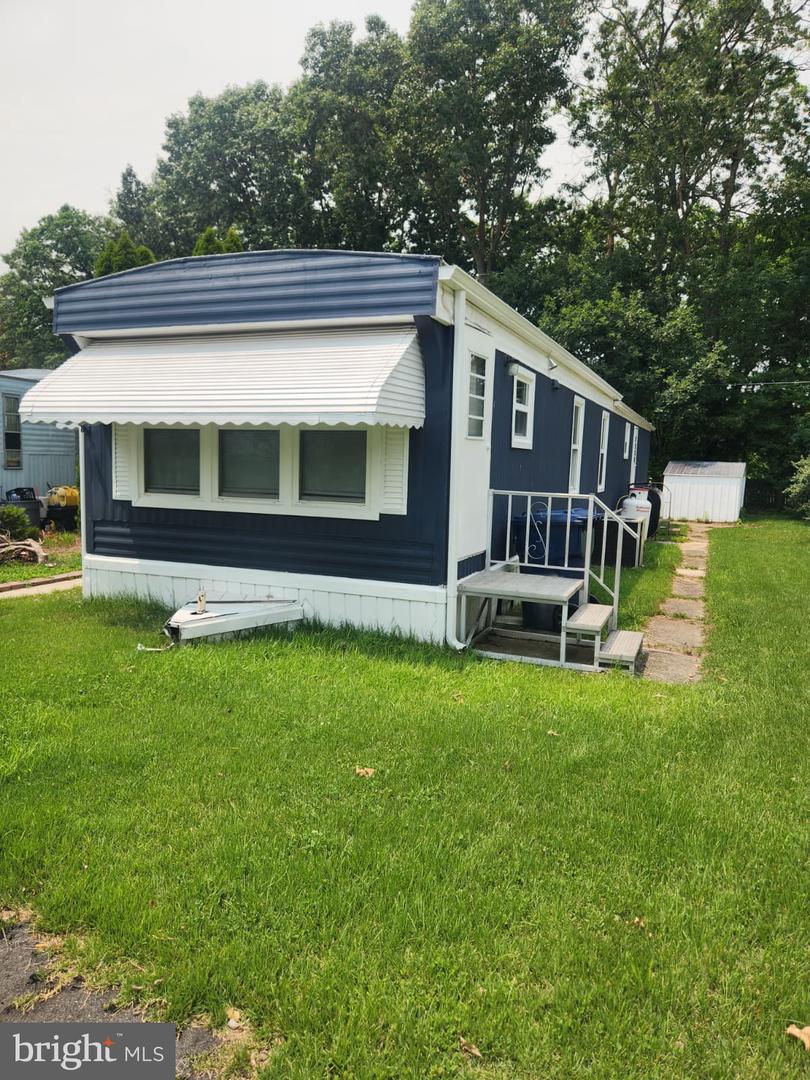 107 Nevada Ave Property Photo 2