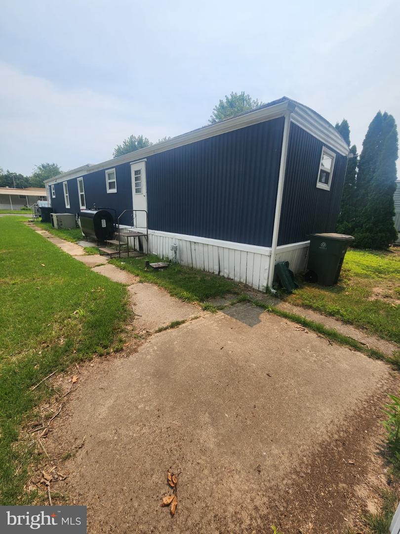107 Nevada Ave Property Photo 3