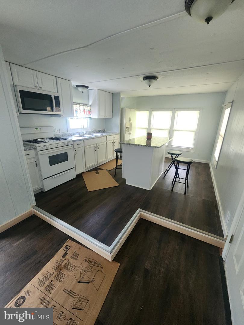 107 Nevada Ave Property Photo 7