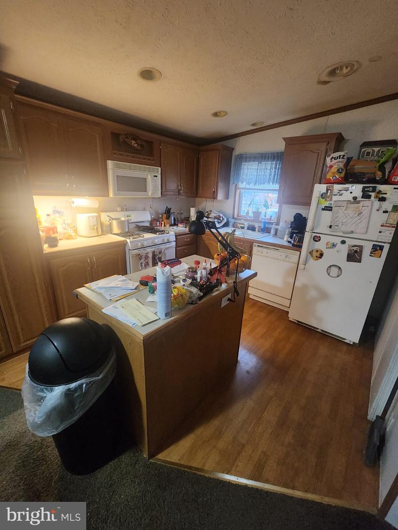 305 Texas Ave Property Photo 10
