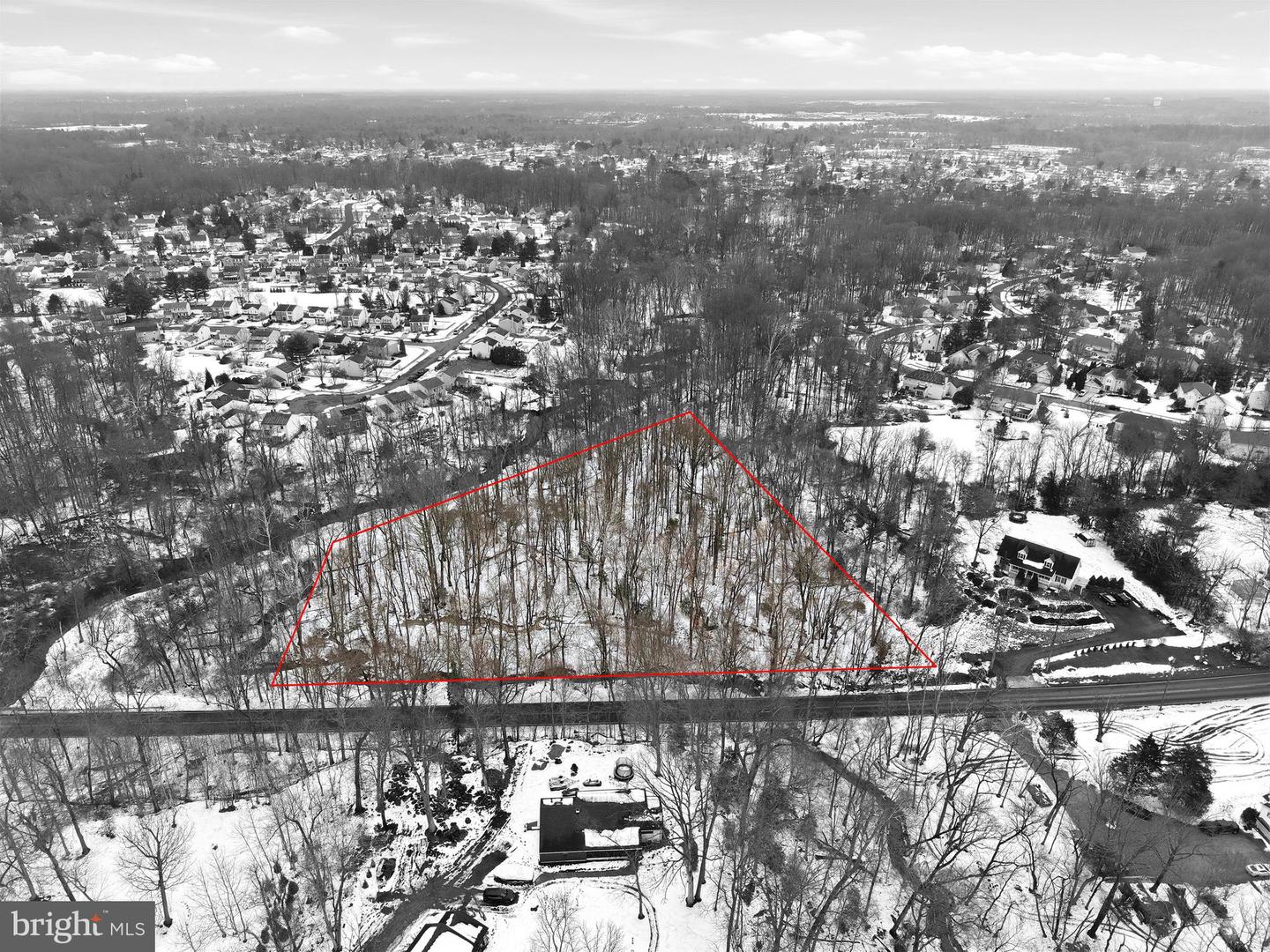 449 Tylers Mill Rd Property Photo 2