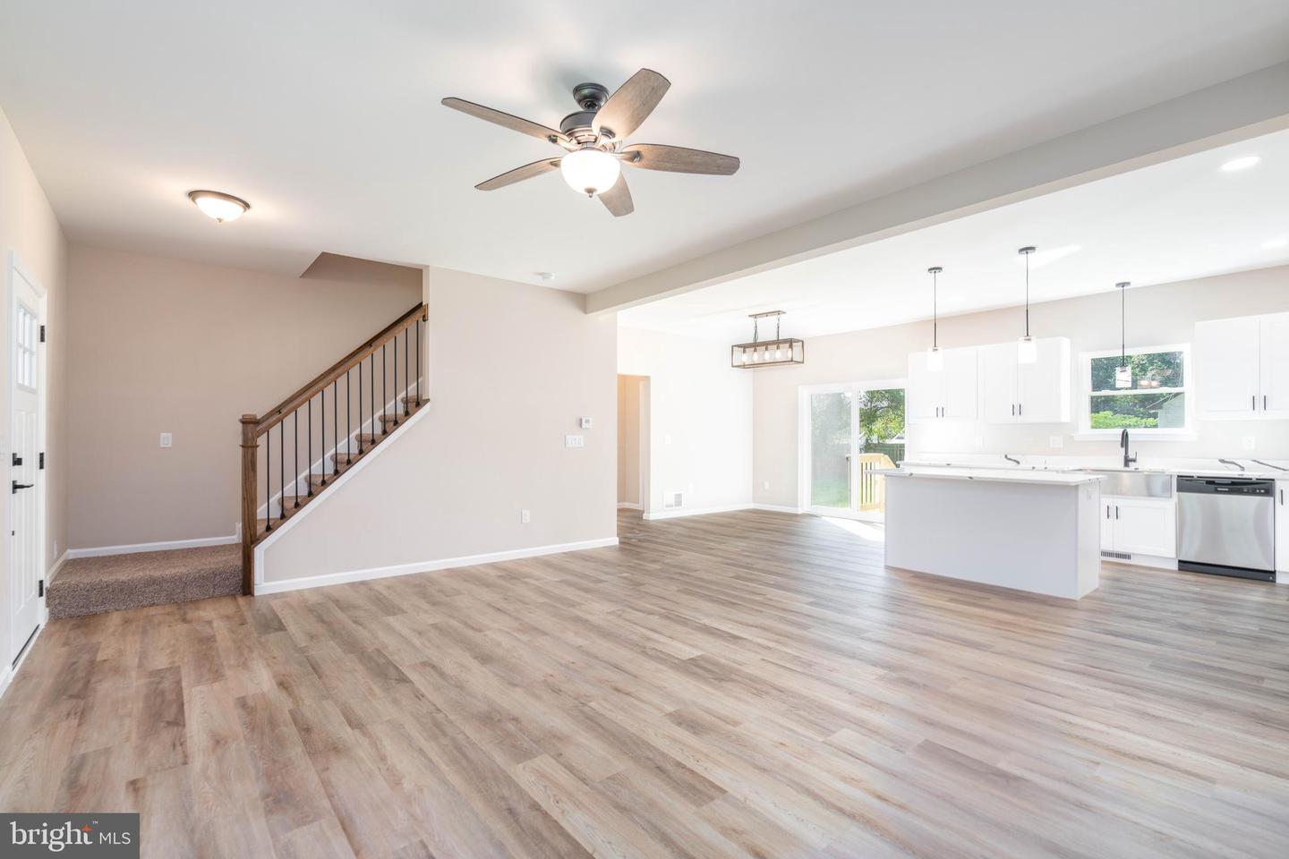 0 N Pearl Property Photo 3