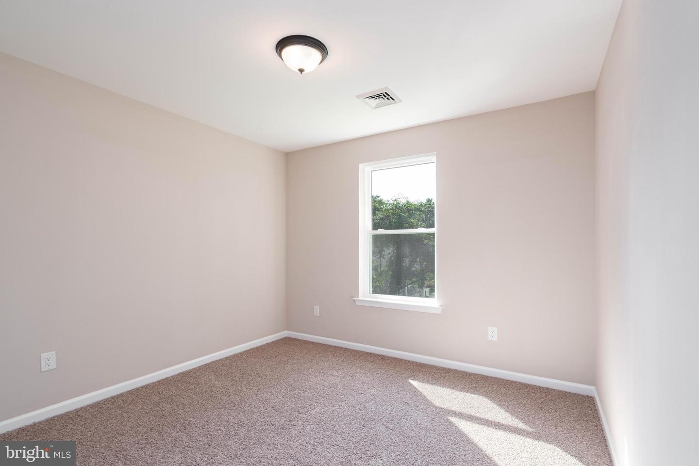 0 N Pearl Property Photo 15