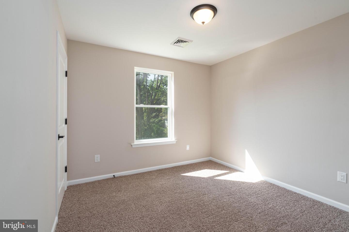 0 N Pearl Property Photo 20