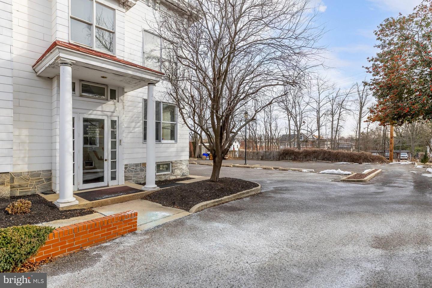 66 Euclid St Property Photo 3