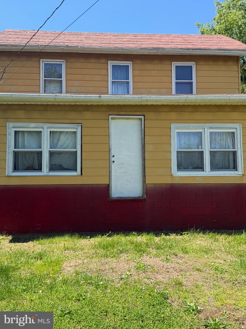 668 Fairview Rd Property Photo 1