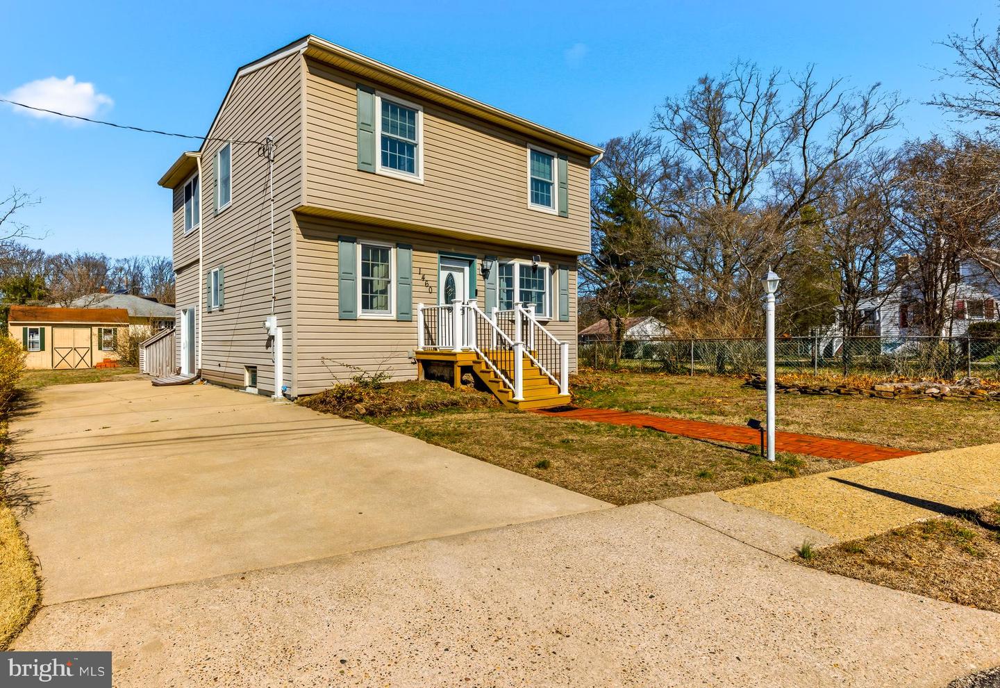 1460 Victory Property Photo 3