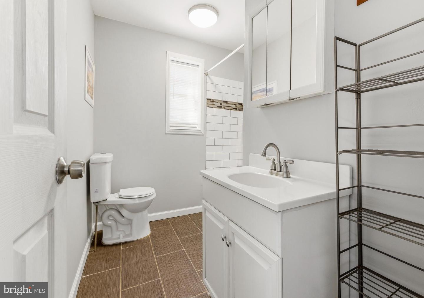 1460 Victory Property Photo 12
