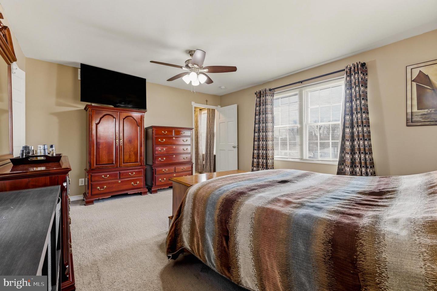 1460 Victory Property Photo 16