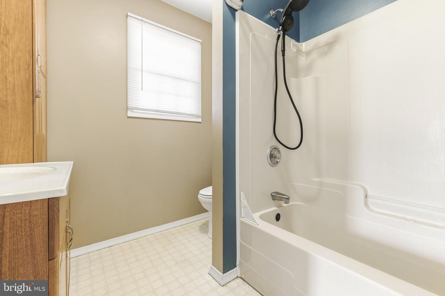 1460 Victory Property Photo 19