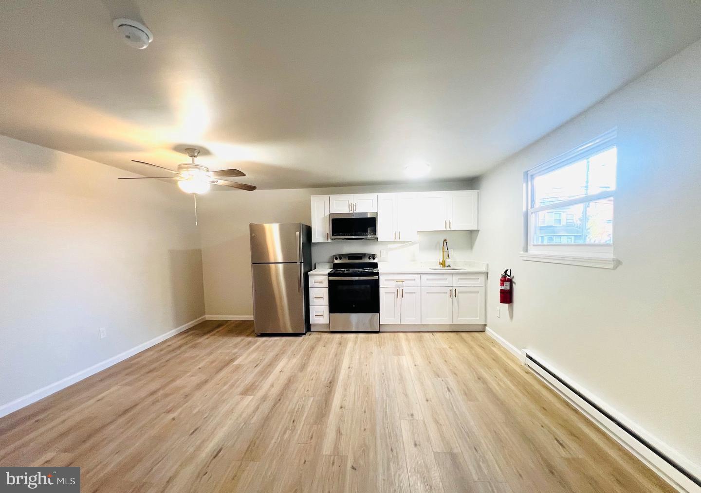 401 Bluebell Rd #b Property Photo 4