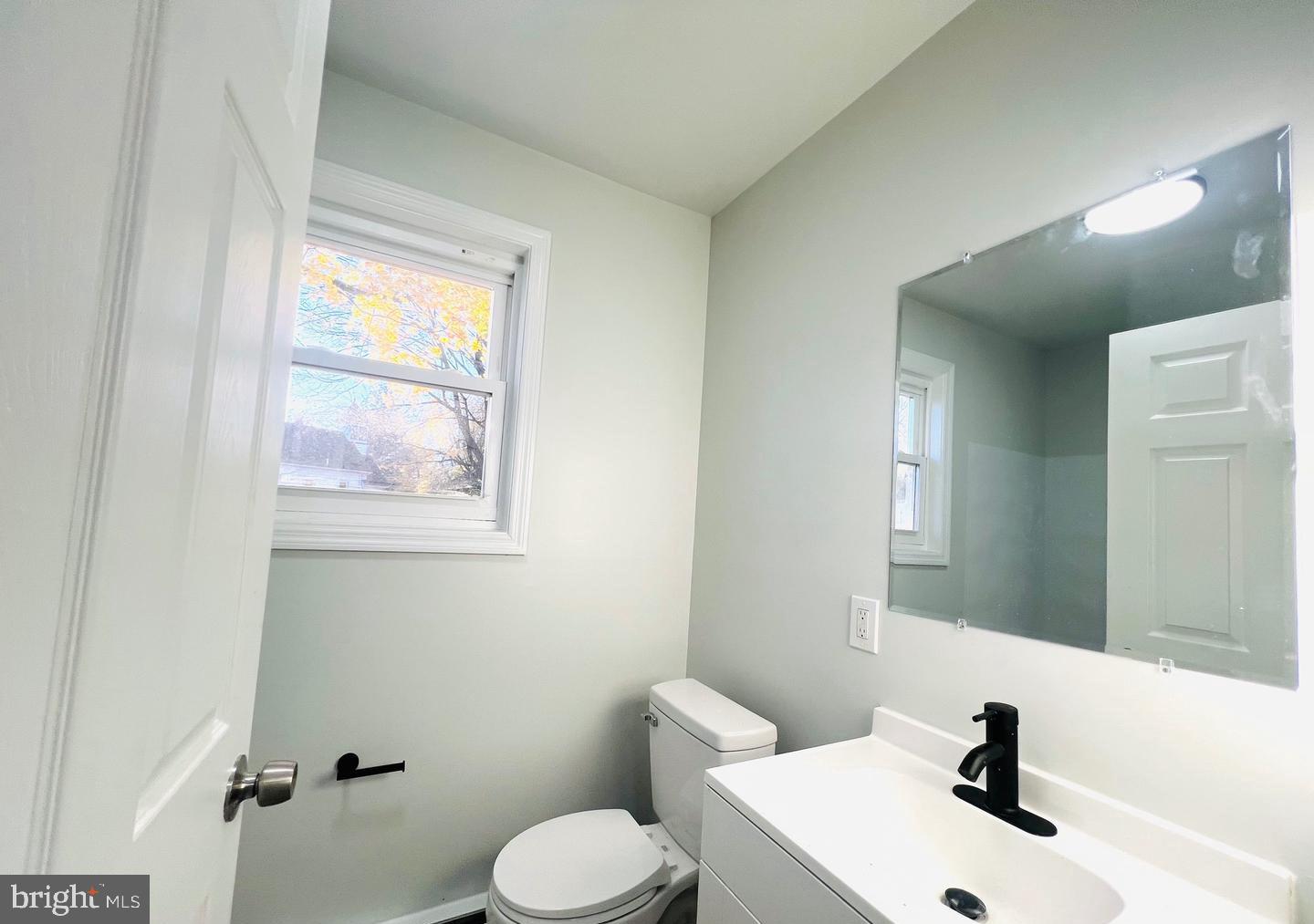 401 Bluebell Rd #b Property Photo 9