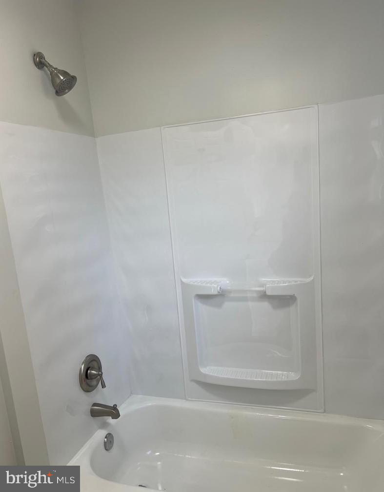 401 Bluebell Rd #b Property Photo 10